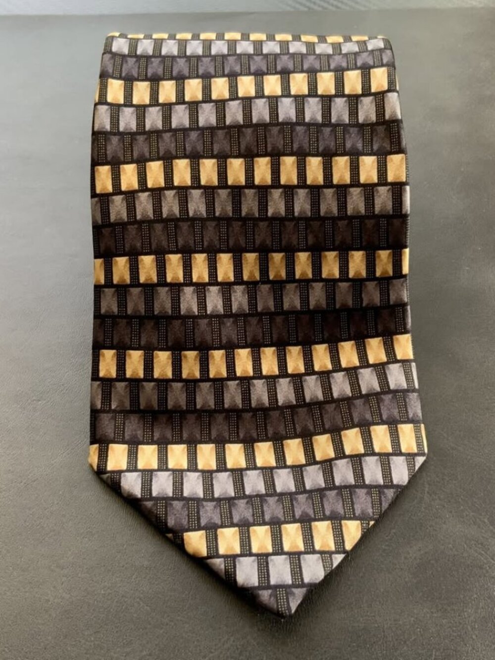 100% SILK George Necktie. 56 Inches